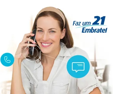 Imagem de mulher sorrindo falando ao telefone. Junto dois ícones, sendo um de telefone e outro de mensagem.